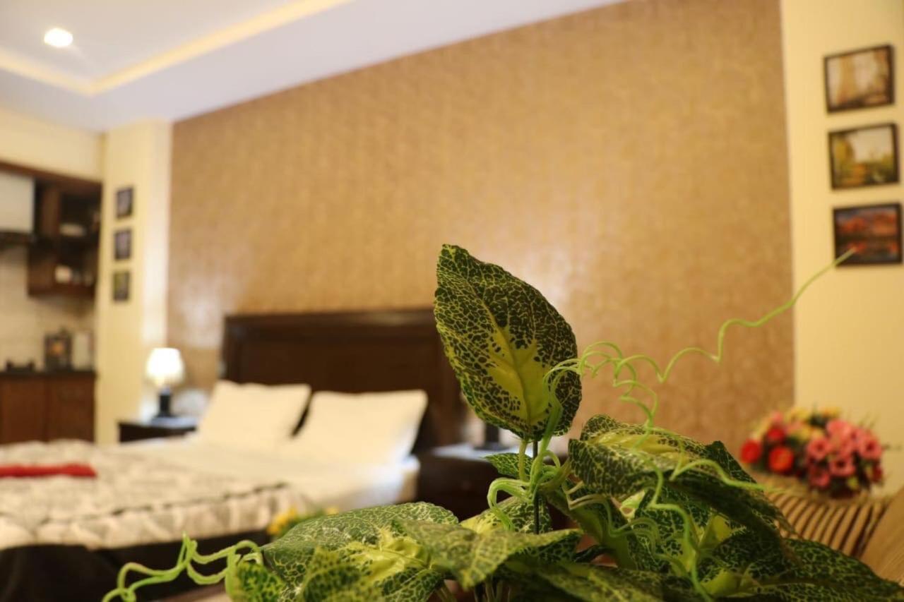 Cozy Studio Apartment In Bahria Town Rawalpindi Luaran gambar