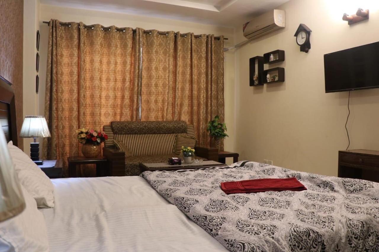 Cozy Studio Apartment In Bahria Town Rawalpindi Luaran gambar