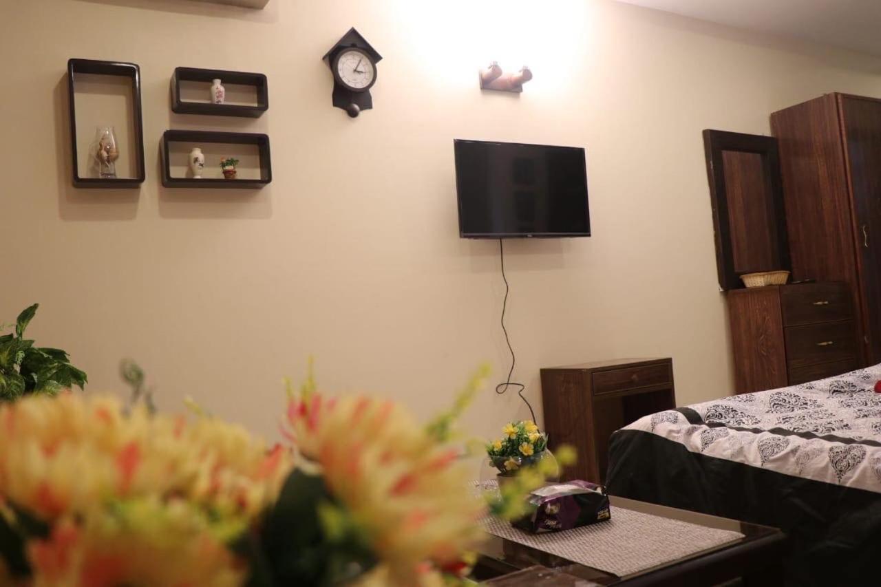 Cozy Studio Apartment In Bahria Town Rawalpindi Luaran gambar